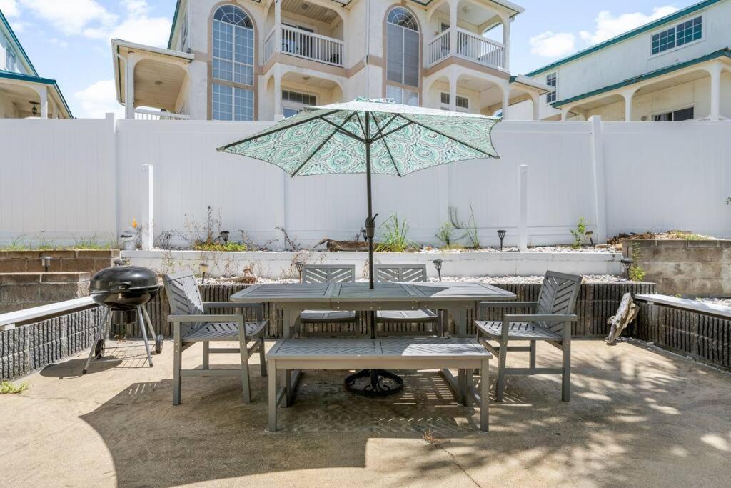 New! Steps To White Sand Beaches! Pool & Grill! 2Br 2Ba Panama City Beach Exterior foto